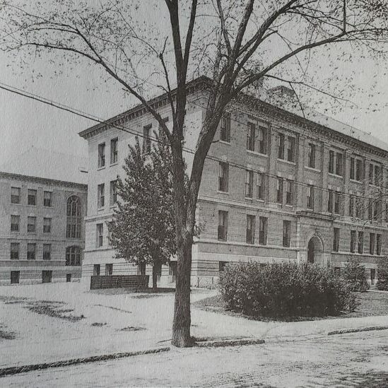 The Cambridge Latin School circa 1910.